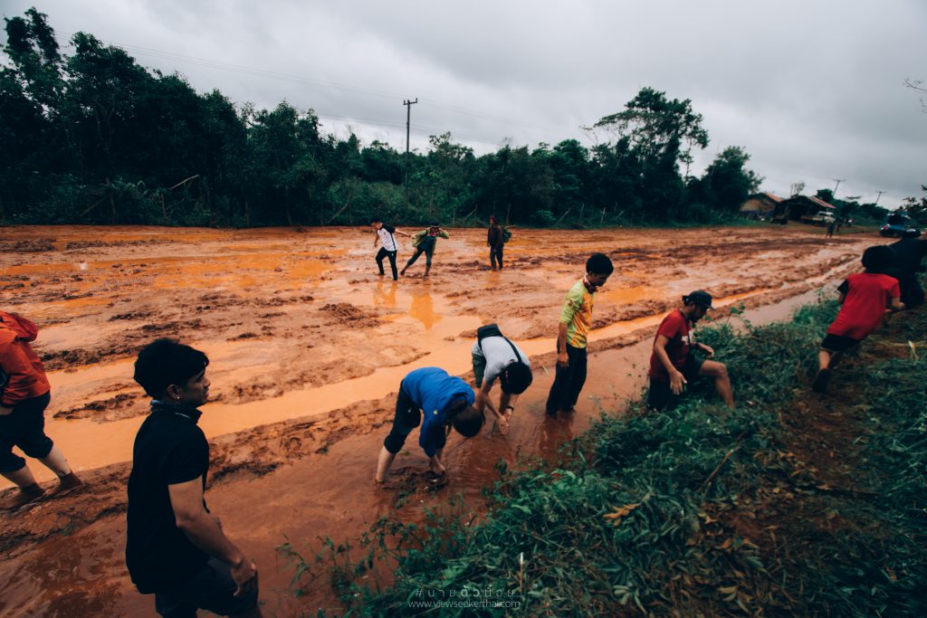 บ้านหนองหลวง ปากเซ ลาวใต้